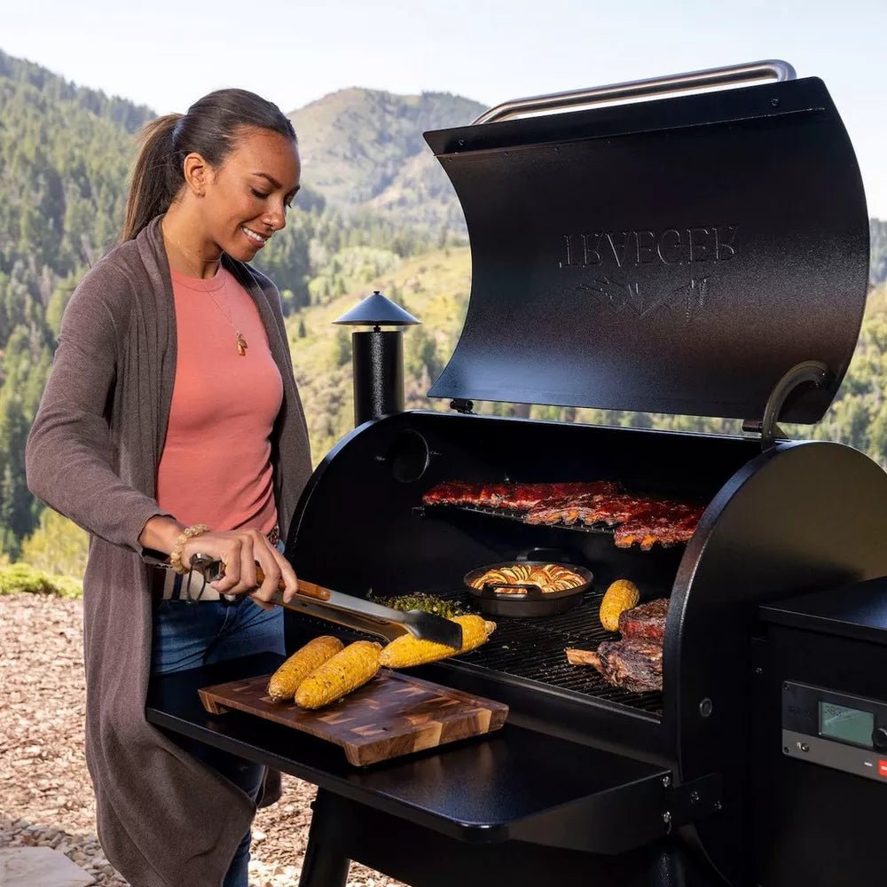 Traeger Sammenleggbart Frontbord – Pro 780 / Ironwood 885 (BAC564) - Hilles.no