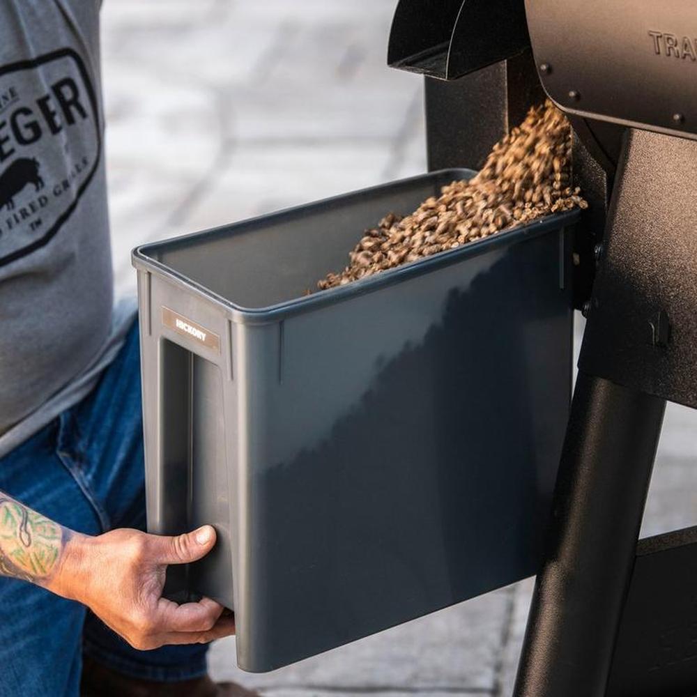 Pelletbøtte med lokk - Traeger StayDRY Pellet Bin - Hilles.no